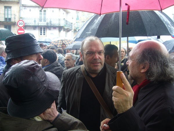 Manifestaci&oacute;n polo dereito a vivirmos en galego